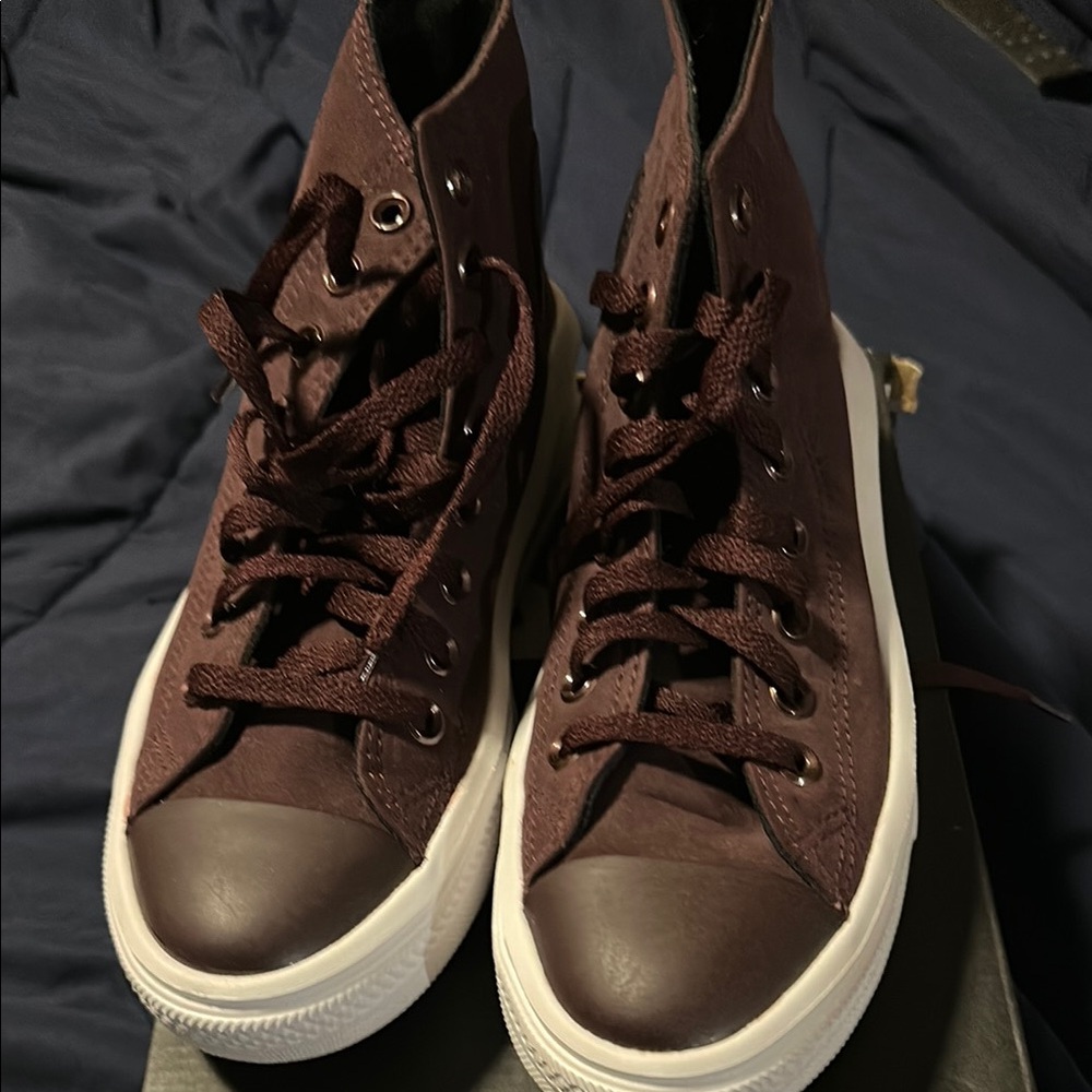 Converse Women's High-Top Sneakers - burgundy